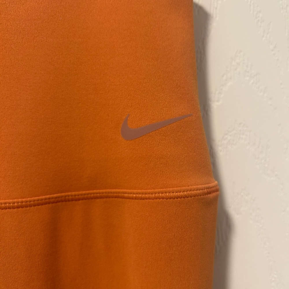 Nike Zenvy Dri-FIT Orange Apparel - Picture 4 of 6